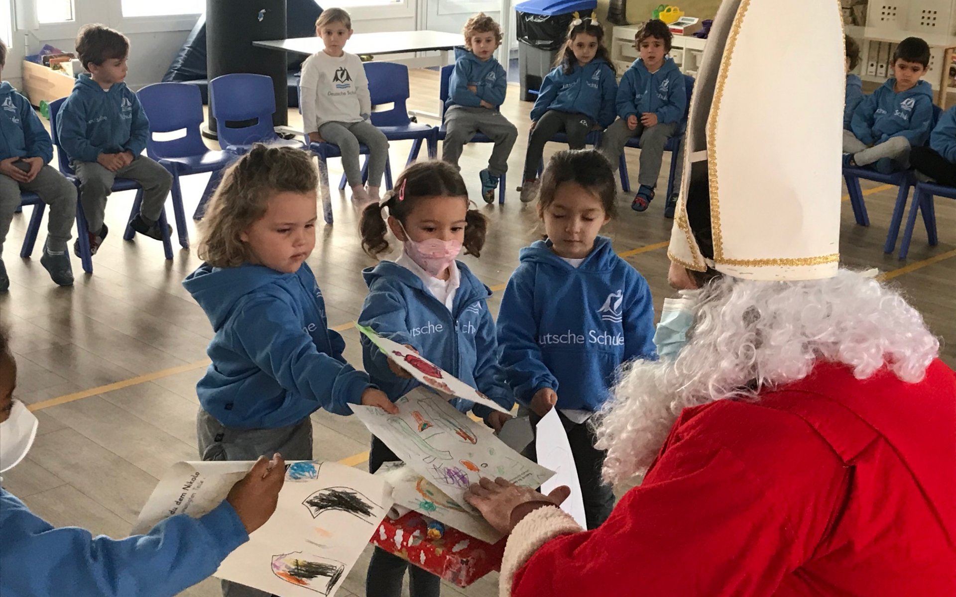NIKOLAUS
